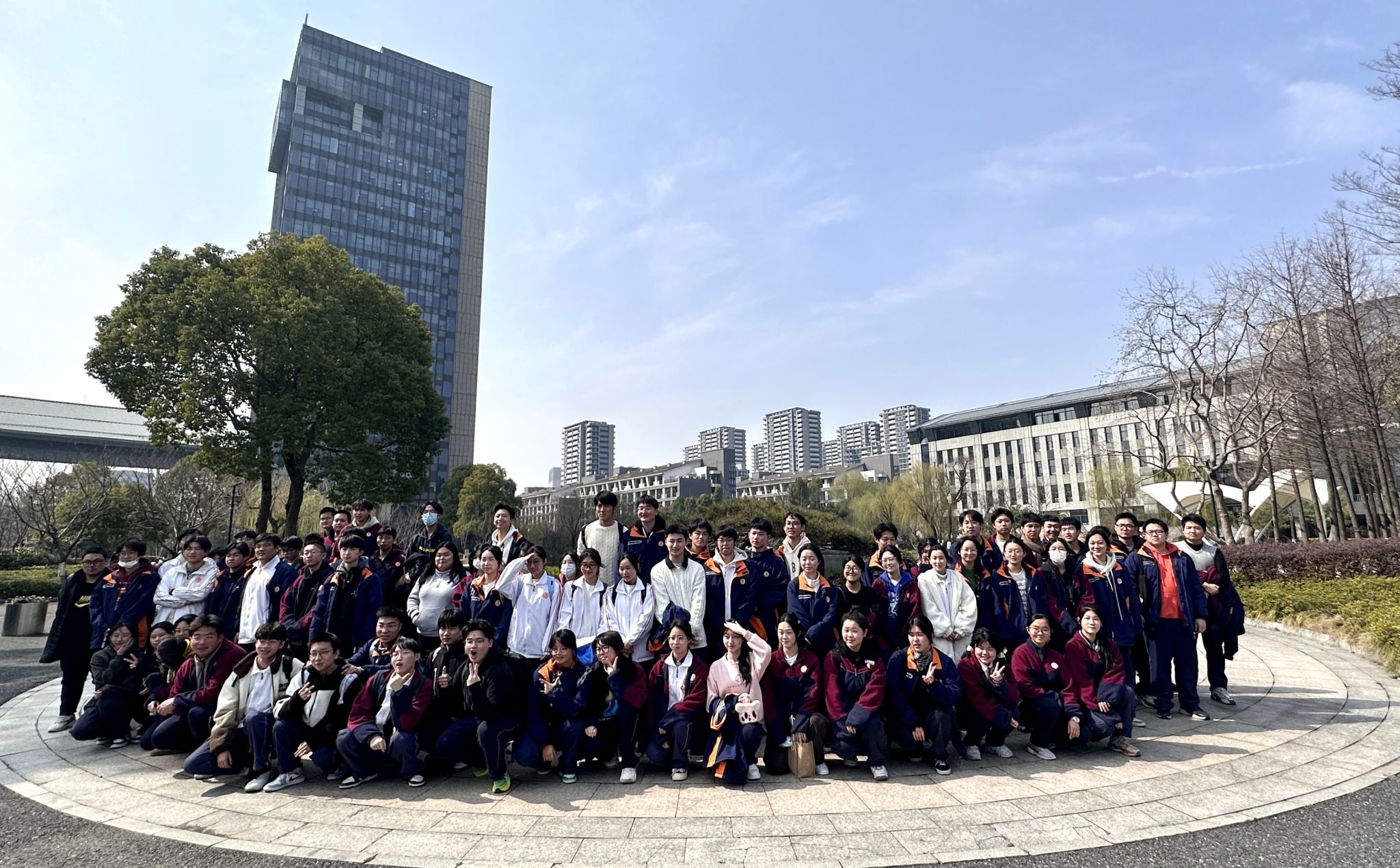 浙江旅游职业学院校服图片